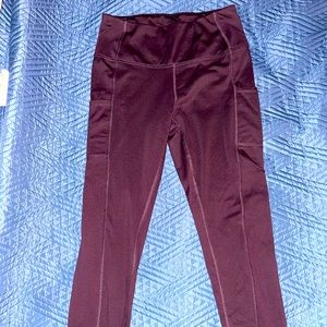 Women’s plum leggings